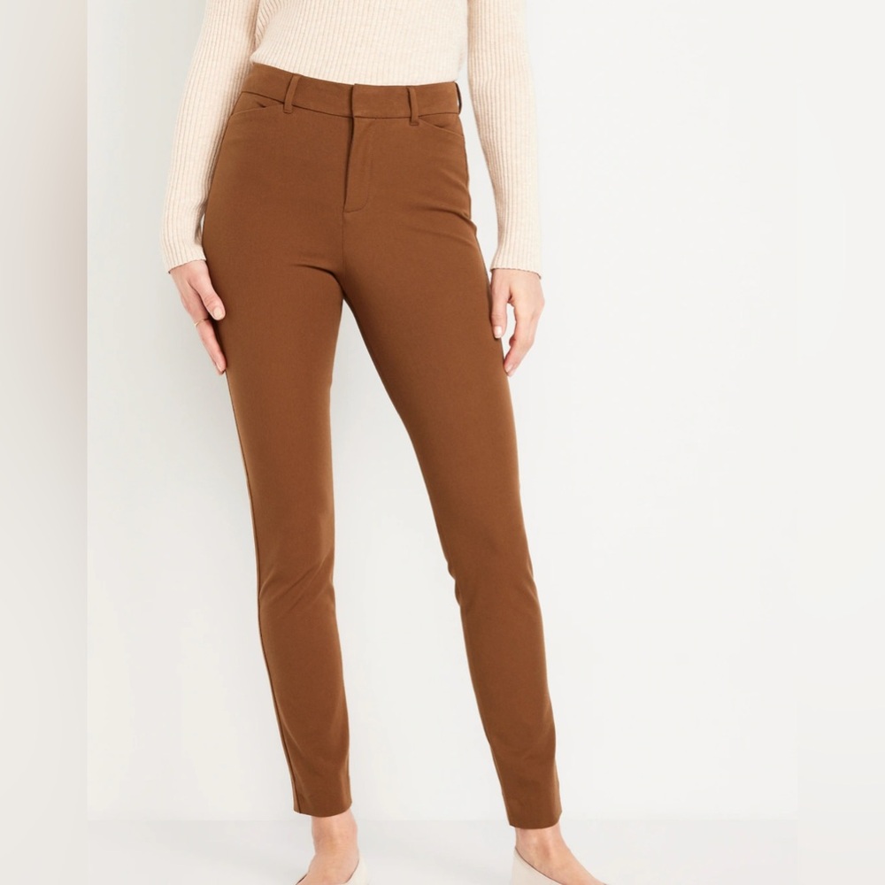 Old Navy High Rise Pixie Khakis